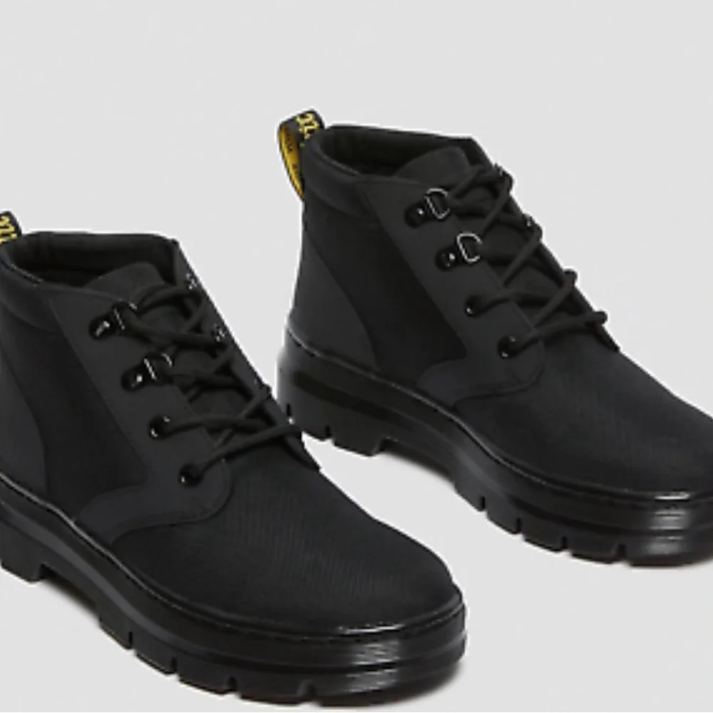 Dr. Martens Bonny leather casual boots sz 9